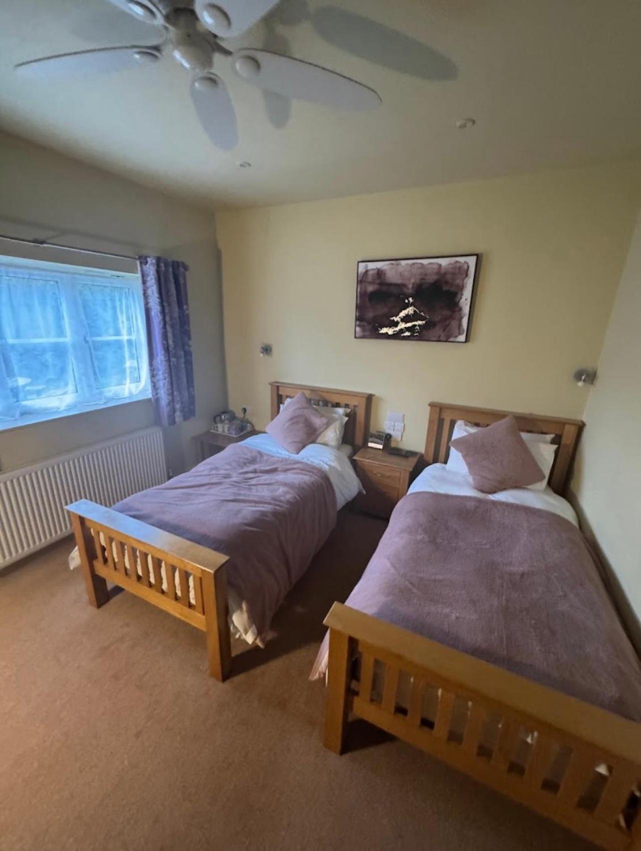 Masons Arms Hotel Montacute Екстериор снимка